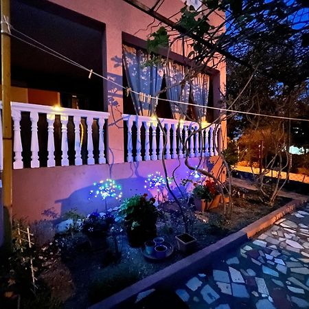 Mdm House Apartment Sutomore Luaran gambar