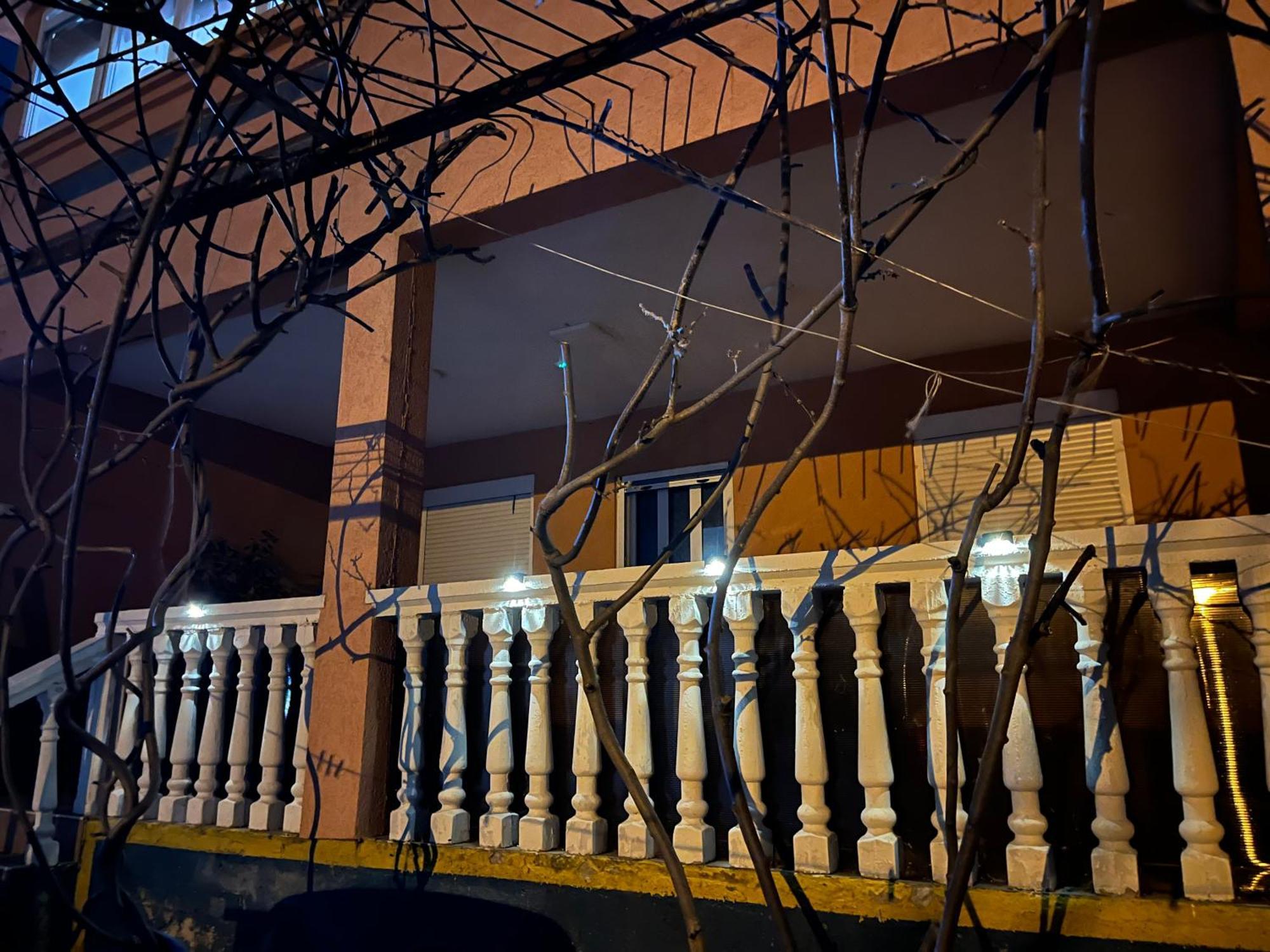 Mdm House Apartment Sutomore Luaran gambar